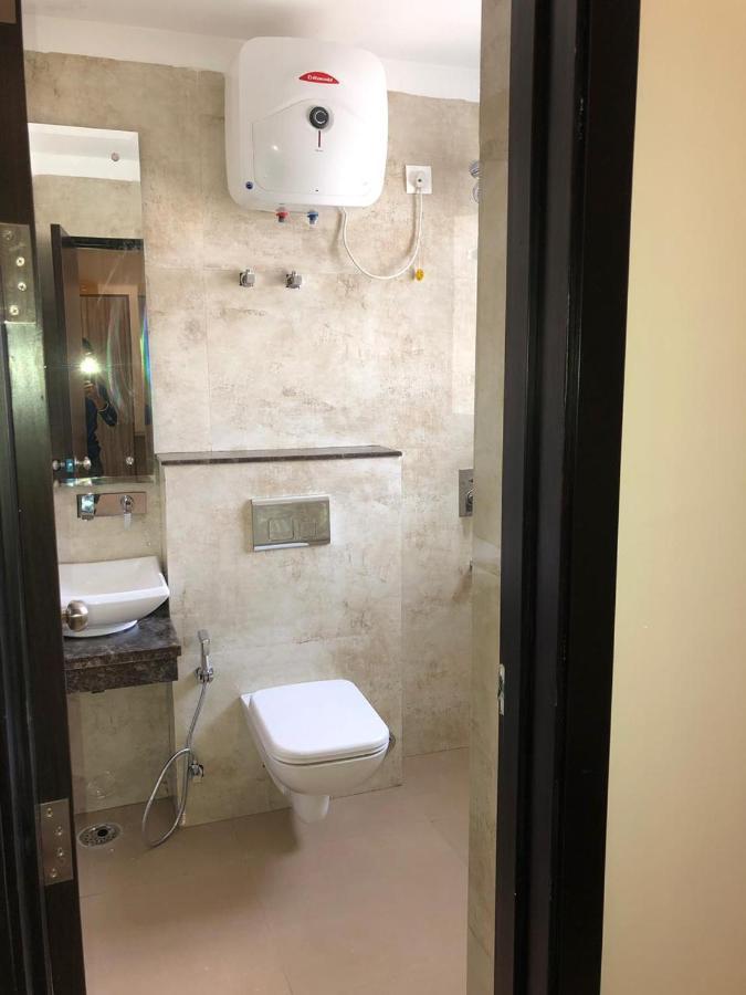 Mavens Inn Gurgaon Bagian luar foto